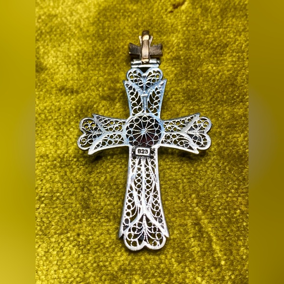 Vintage Victorian Revival Sterling Silver Filigree Cross Pendant w/Accent Stones - Picture 6 of 13